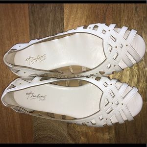 White peep toe flats
